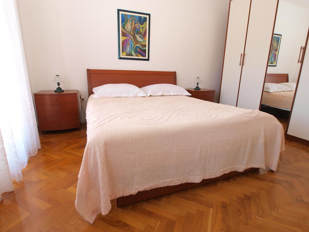 Apartments Valter 613 Pula Exterior photo